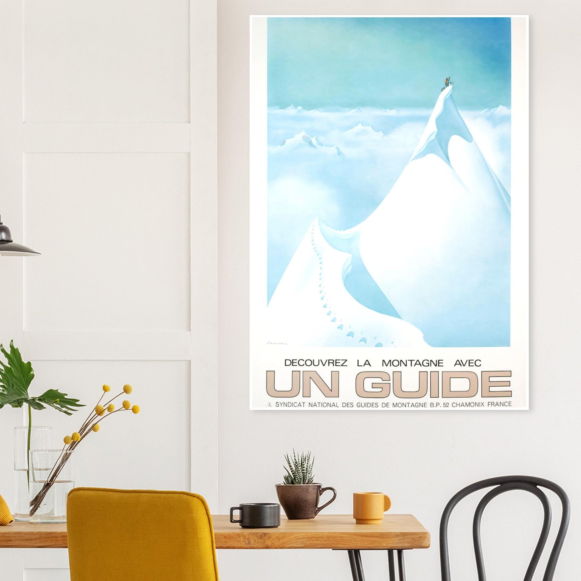 Un Guide Vintage Premium Matte Paper Poster - Posterify